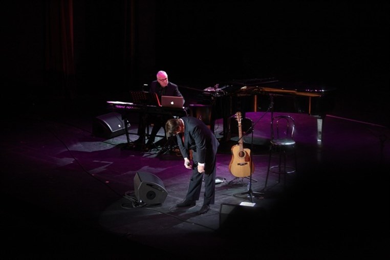 Bernard Sauvat Au Casino Du Liban